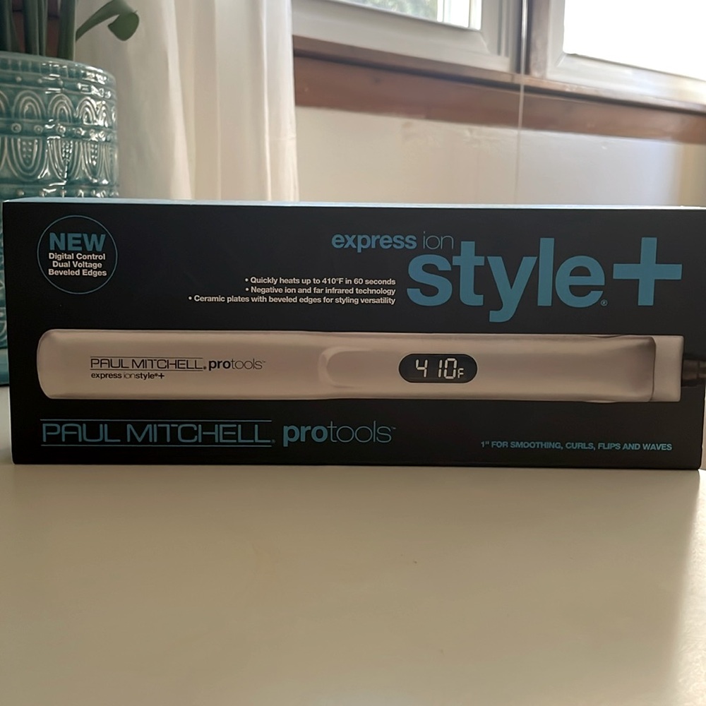 Paul Mitchell protools express ion style+ Hair Straightener